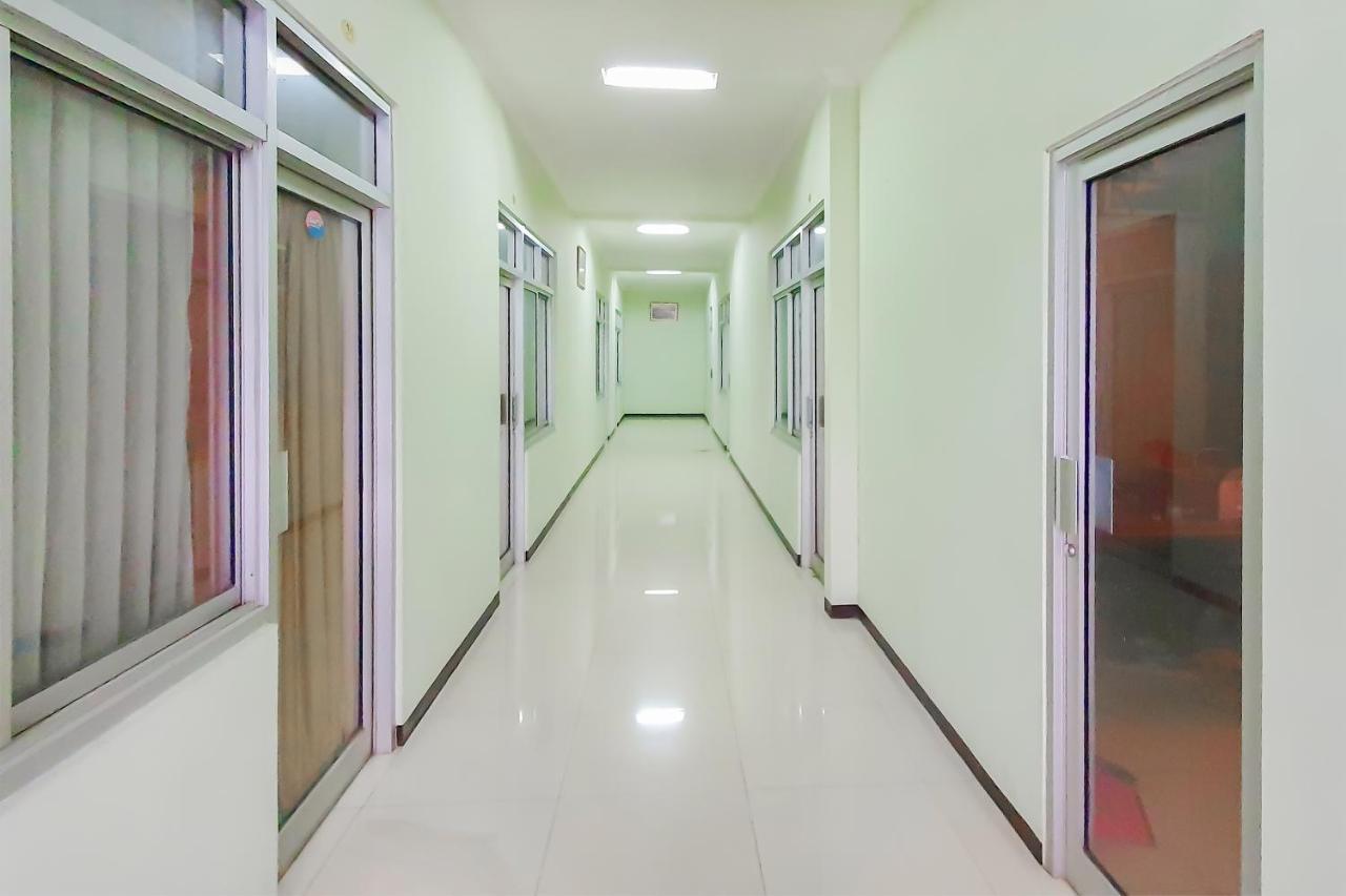 Urbanview Hotel Bartu Moh Toha Bandung By Reddoorz Εξωτερικό φωτογραφία